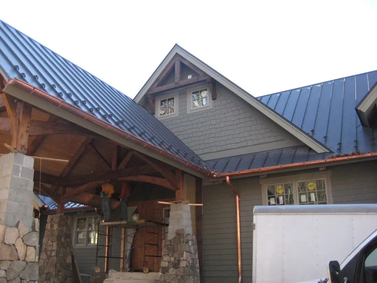 Craftsman Roofing team delivering quality roofing work in Lynn Haven